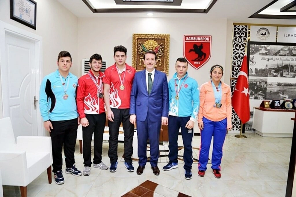 İlkadım'ın genç sporcuları yine gururlandırdı