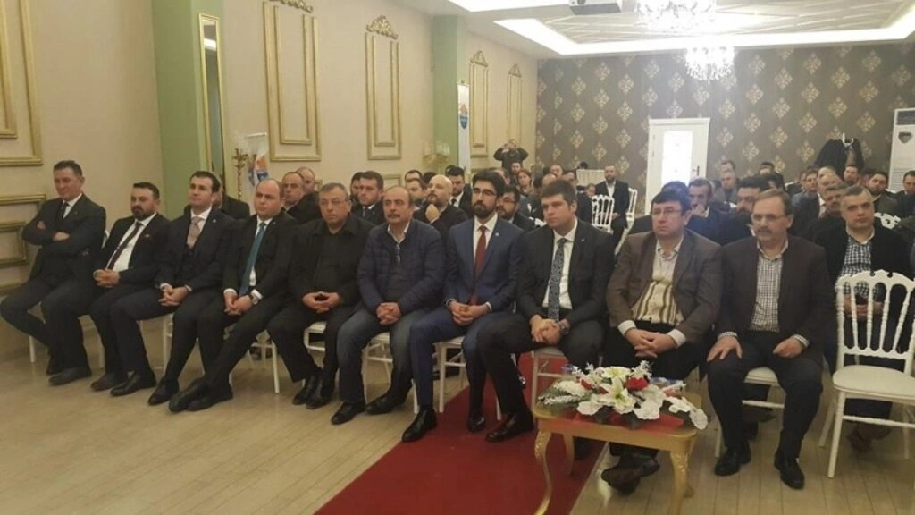 Bafra GİAD'ta Alper Güngör güven tazeledi
