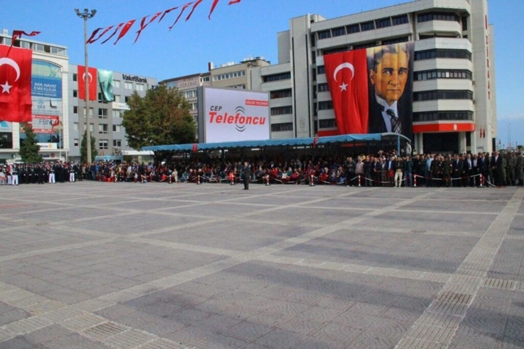 Samsun Cumhuriyet Meydanı'nda 29 Ekim Cumhuriyet Bayramı kutlama töreni fotoğrafları