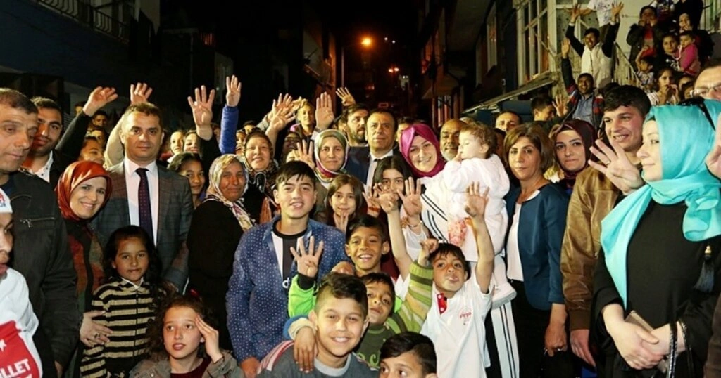 Samsun'da Romanlardan Evet kutlaması