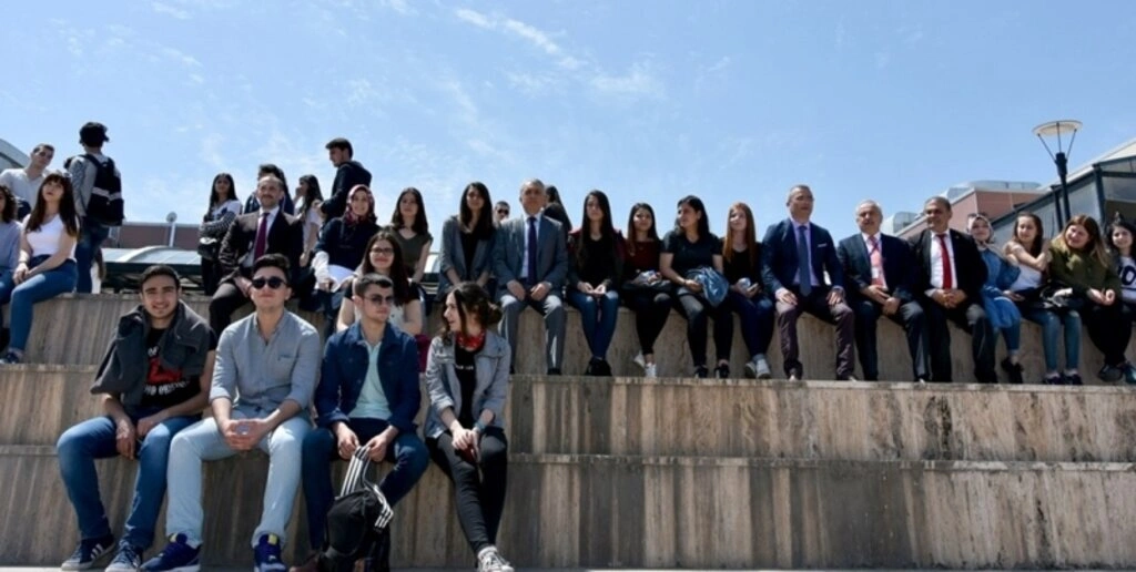 OMÜ’nün 12. Üniversite Tanıtım Günleri Şenlik Havasında Geçti