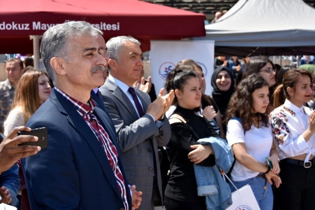 OMÜ’nün 12. Üniversite Tanıtım Günleri Şenlik Havasında Geçti
