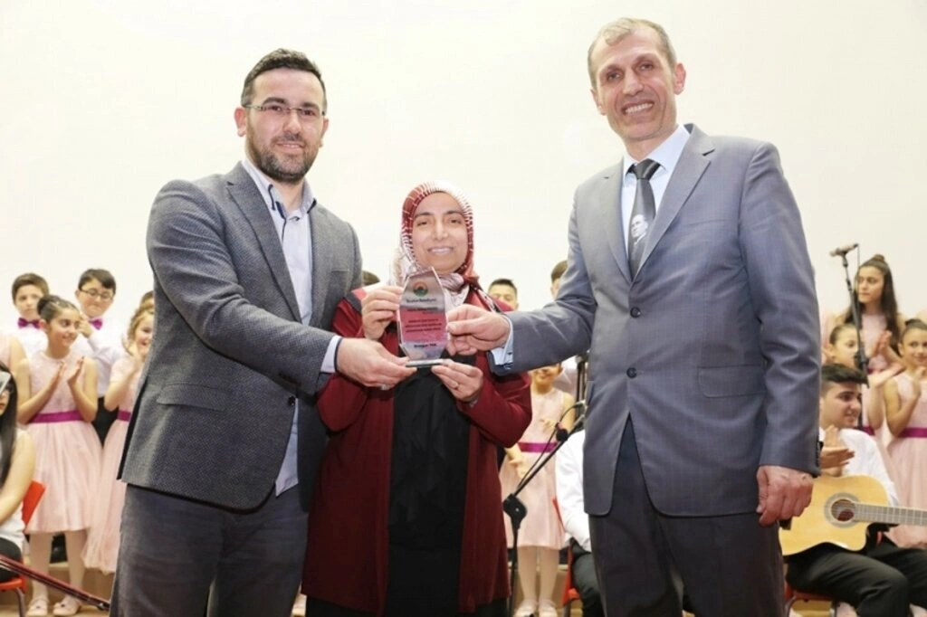 İlkadım THM Çocuk Korosu Büyüledi
