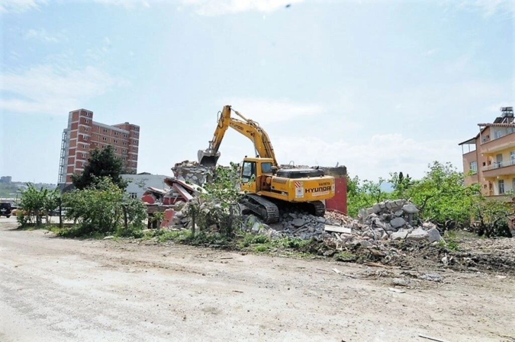 Büyükşehir çalışıyor, Samsun Güzelleşiyor