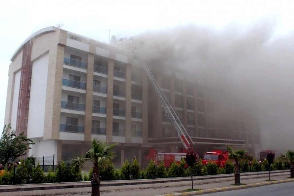 Ünye de otel yangını