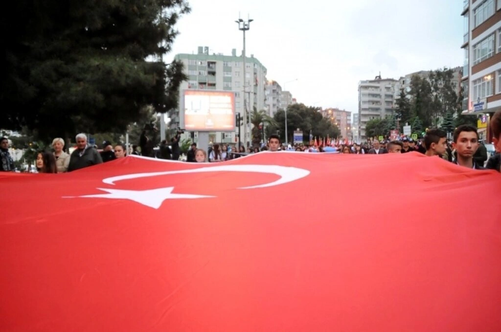 Samsun'da Fener Alayı ve Gençlik Festivali Yürüyüşü yapıldı