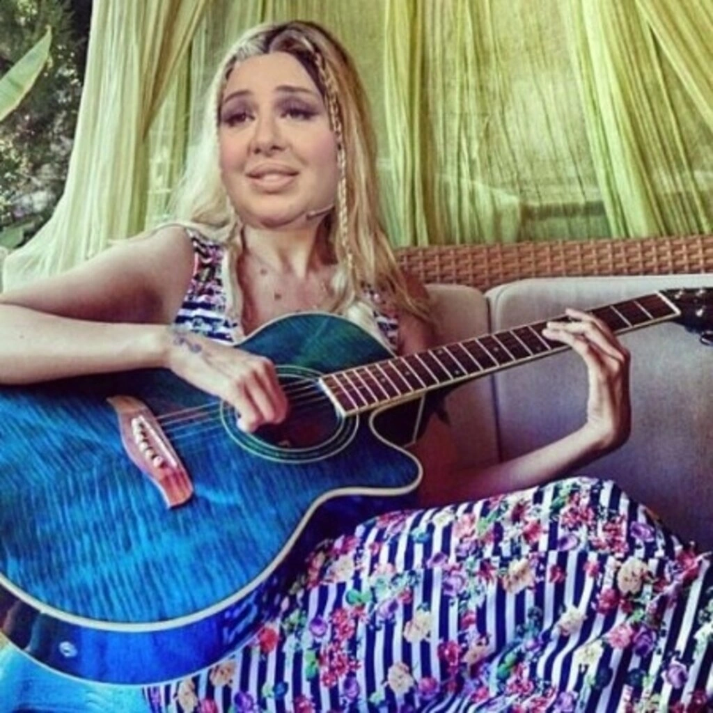 Nur Yerlitaş'ın Olay Yaratan Capsleri