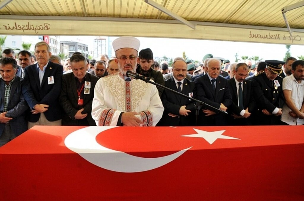 Şehit Mesut Yılmaz son yolculuğuna dualarla uğurlandı
