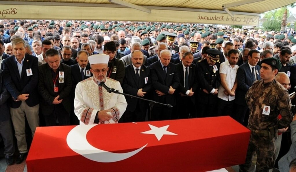 Şehit Mesut Yılmaz son yolculuğuna dualarla uğurlandı