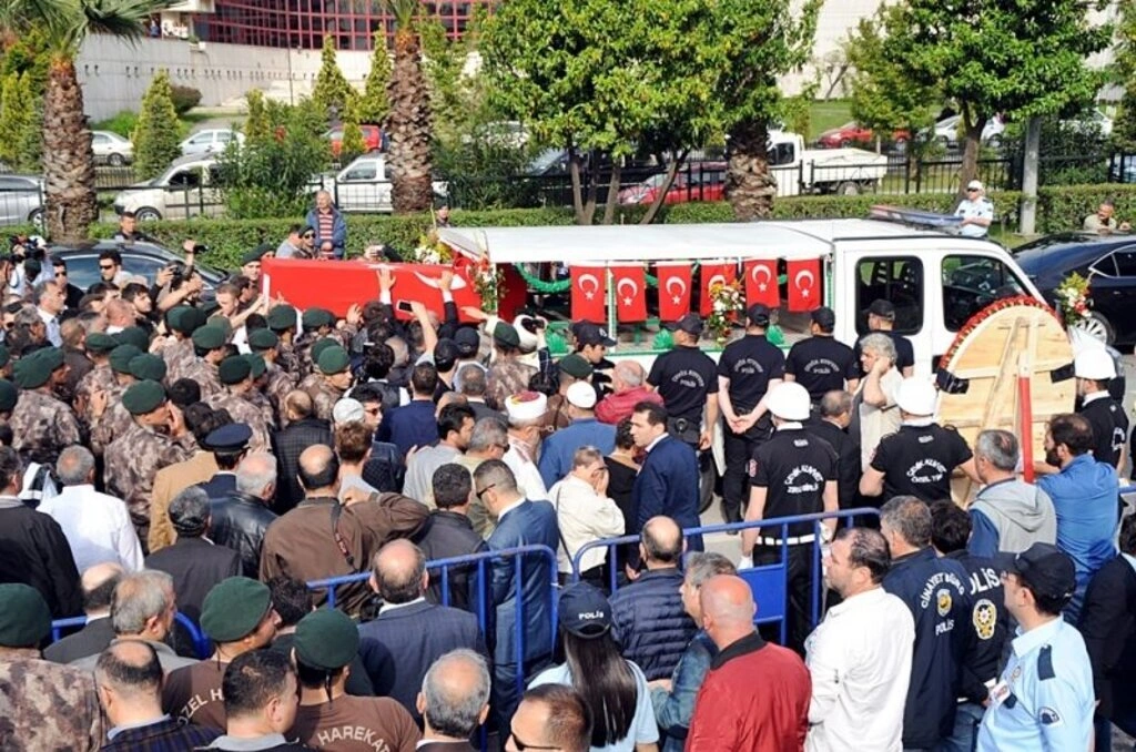 Şehit Mesut Yılmaz son yolculuğuna dualarla uğurlandı