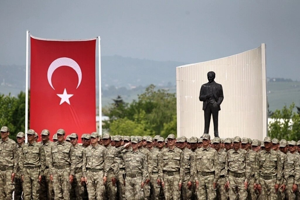 Acemi askerler yemin etti