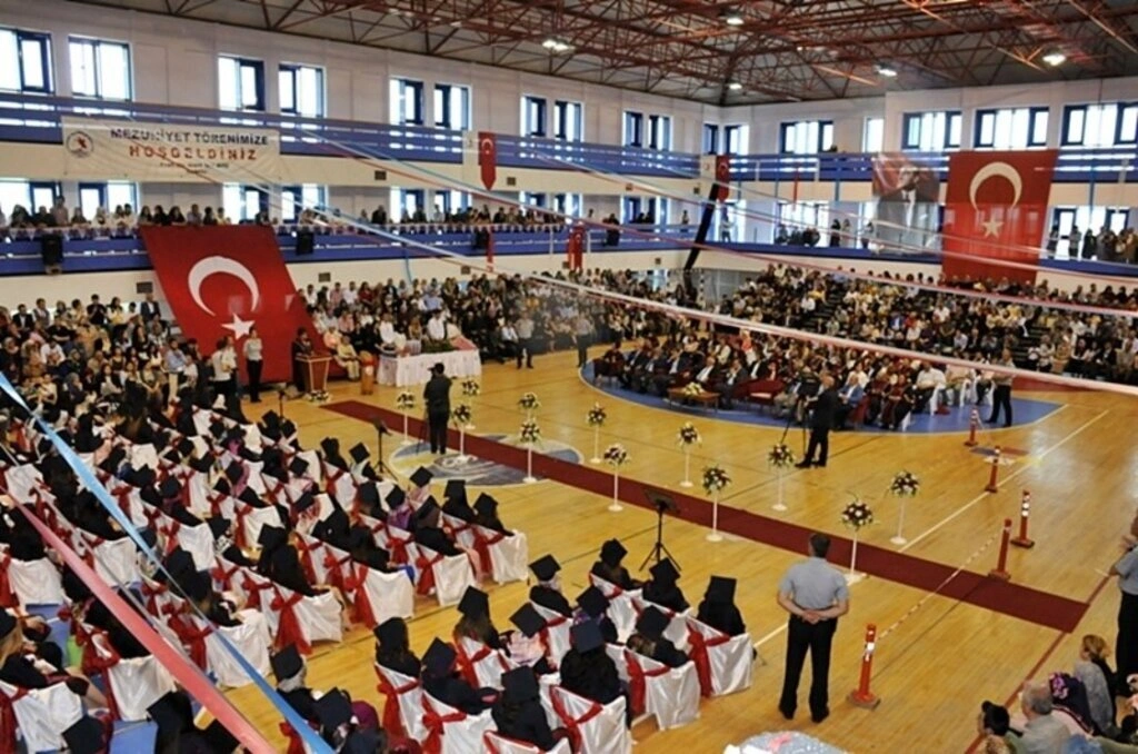 Sağlık Bilimleri Fakültesi mezuniyet töreni