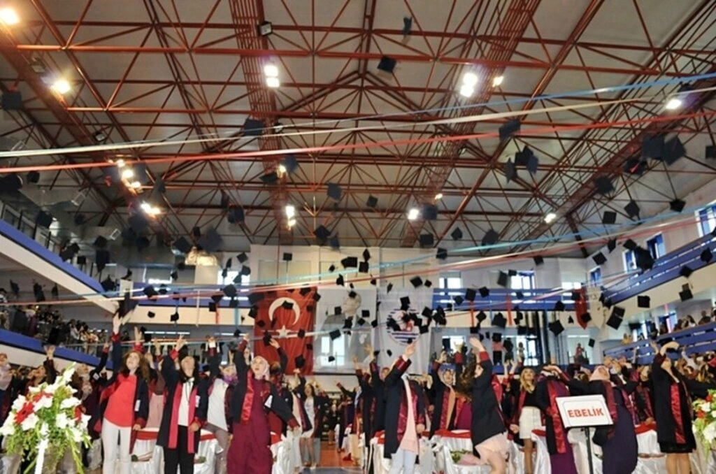 Sağlık Bilimleri Fakültesi mezuniyet töreni