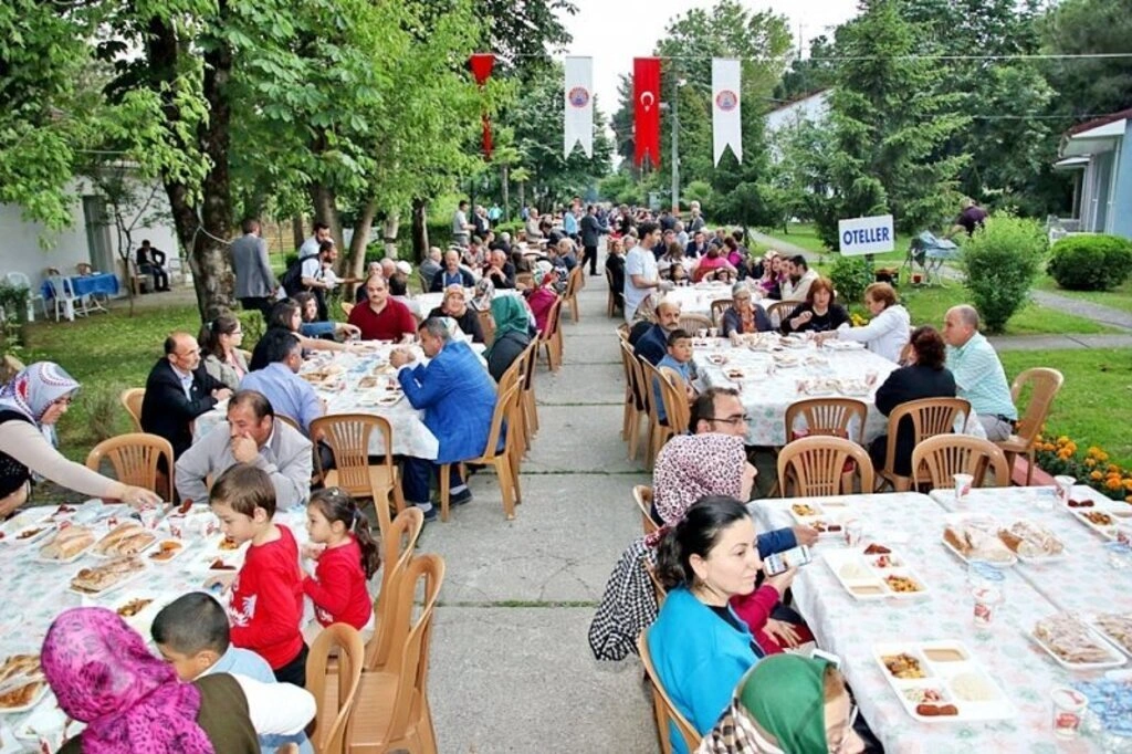 Bafra İlçe Protokolü İftarda Şehit Aileleri ve Gazilerle Buluştu