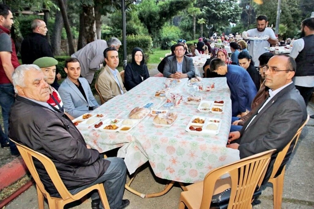 Bafra İlçe Protokolü İftarda Şehit Aileleri ve Gazilerle Buluştu