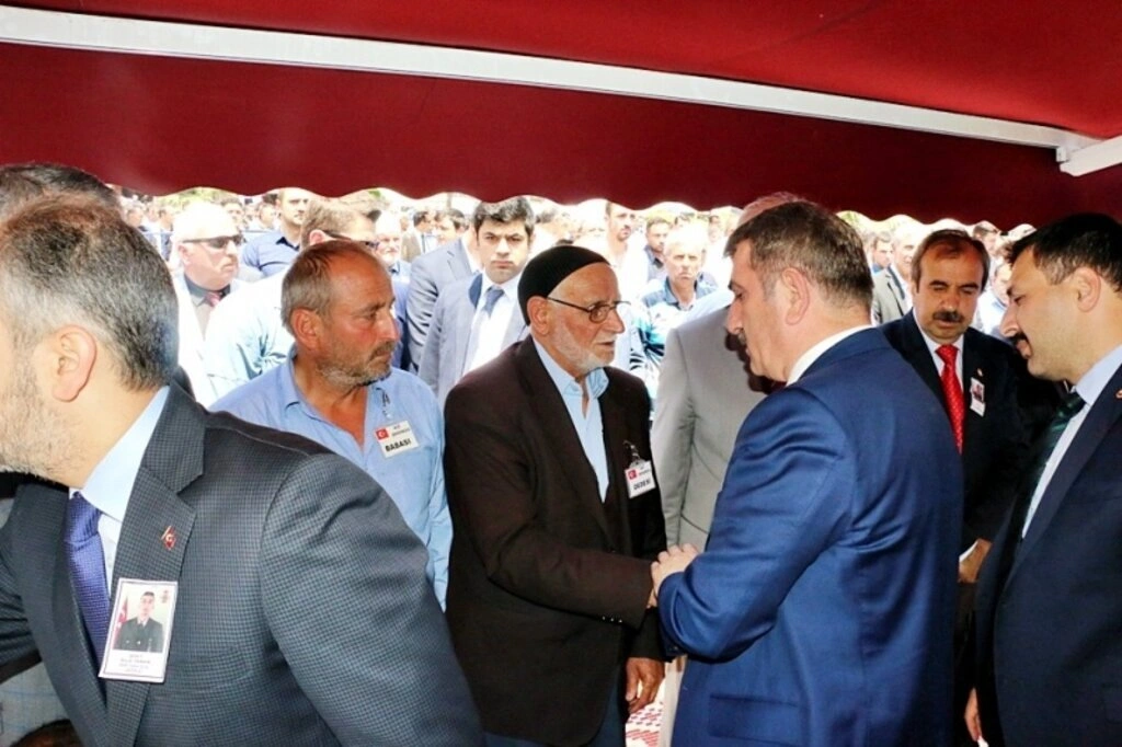 Samsun şehidini son yolculuğuna uğurladı