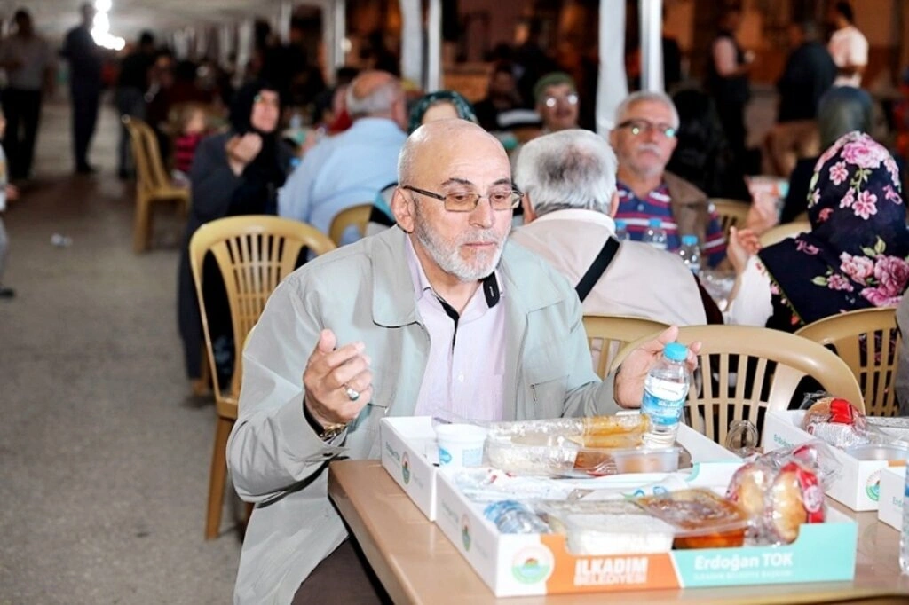 İlkadım ‘da Hizmete Ara Yok