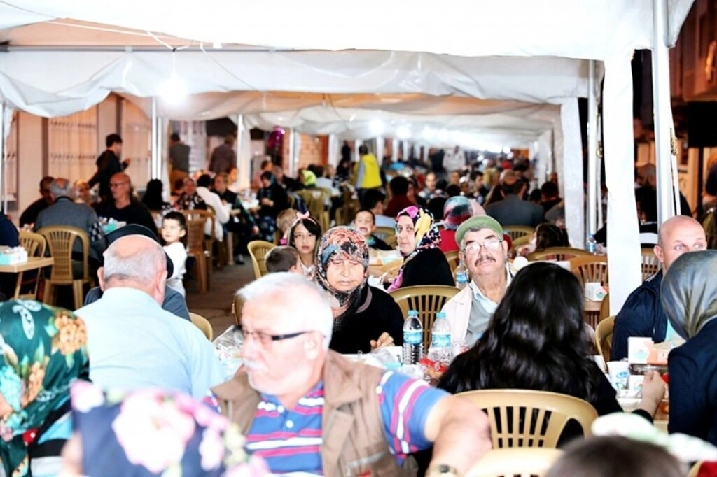 İlkadım ‘da Hizmete Ara Yok