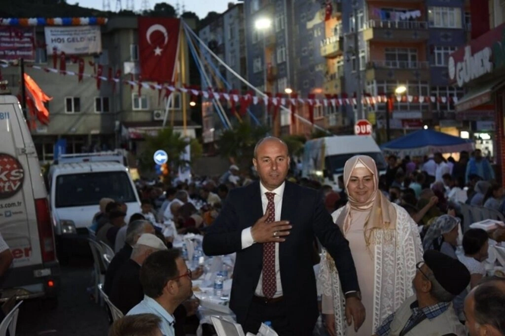 Tekkeköy de on binler aynı sofra da oruç açtı