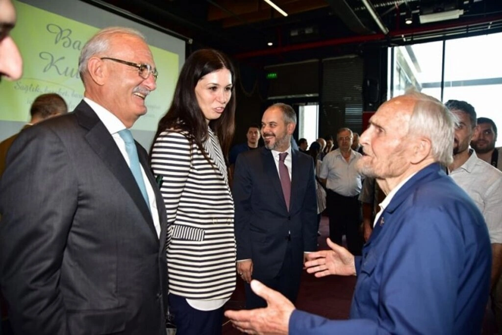Başkan Yusuf Ziya Yılmaz'ın bayram mesaisi