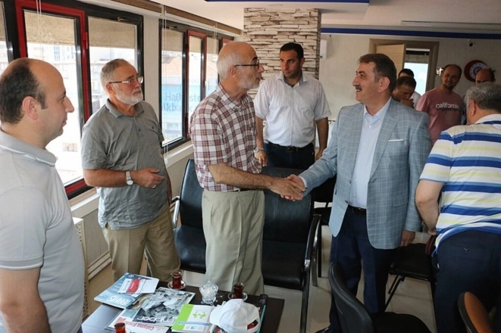 AK Parti Samsun Milletvekili Fuat Köktaş'tan bayramlaşma mesaisi