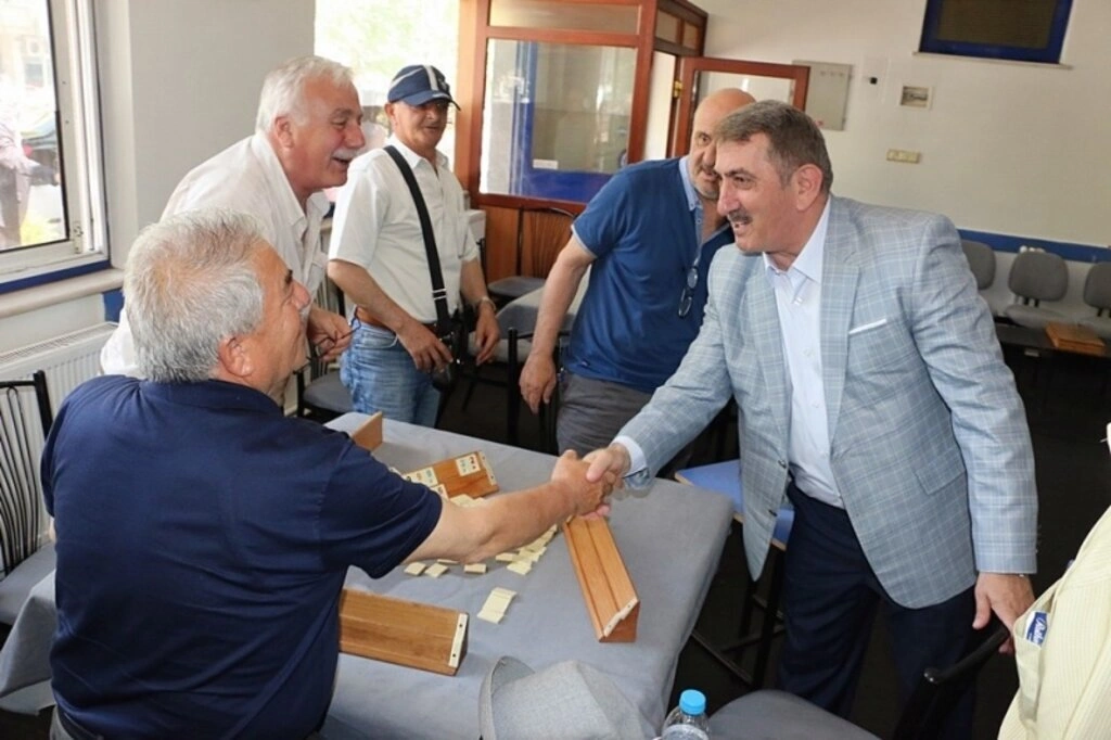 AK Parti Samsun Milletvekili Fuat Köktaş'tan bayramlaşma mesaisi