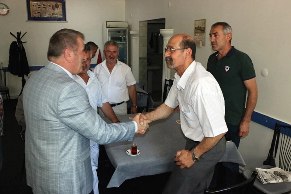 AK Parti Samsun Milletvekili Fuat Köktaş'tan bayramlaşma mesaisi