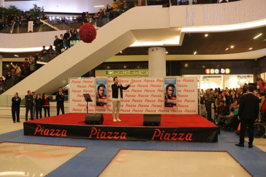 Piazza'da Oğuzhan Koç rüzgarı