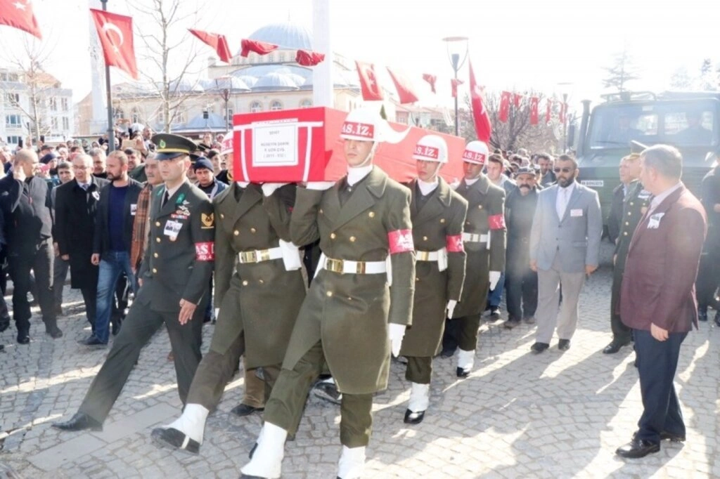 Kahraman Şehitlerimiz Şahin ve Akalın son yolculuklarına dualarla uğurlandı