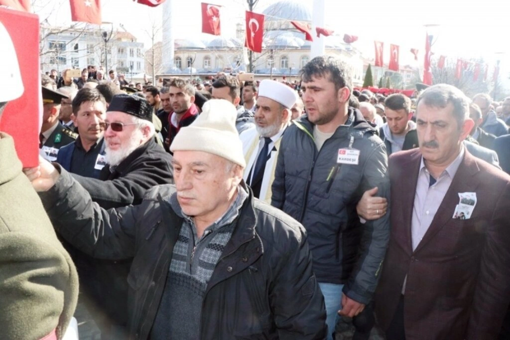 Kahraman Şehitlerimiz Şahin ve Akalın son yolculuklarına dualarla uğurlandı