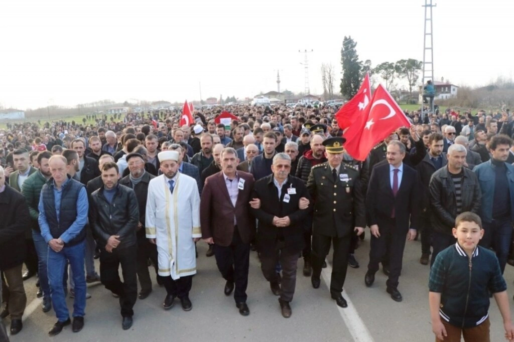 Kahraman Şehitlerimiz Şahin ve Akalın son yolculuklarına dualarla uğurlandı