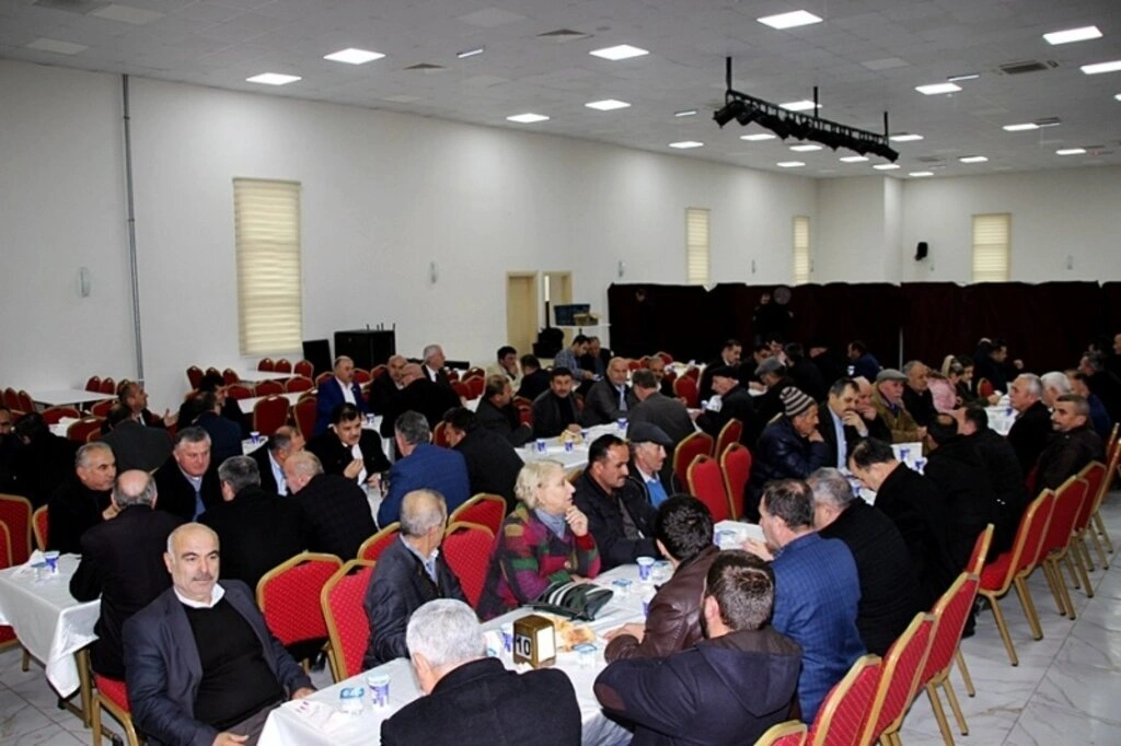 ALAÇAM BELEDİYE BAŞKANI HADİ UYAR MUHTARLAR İLE İSTİŞARE TOPLANTISINDA BİR ARAYA GELDİ