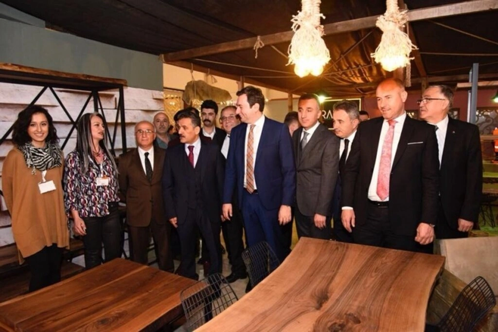GÖZ KAMAŞTIRAN TASARIMLAR TÜYAP SAMSUN 3. MOBİLYA VE DEKORASYON FUARI’NDA