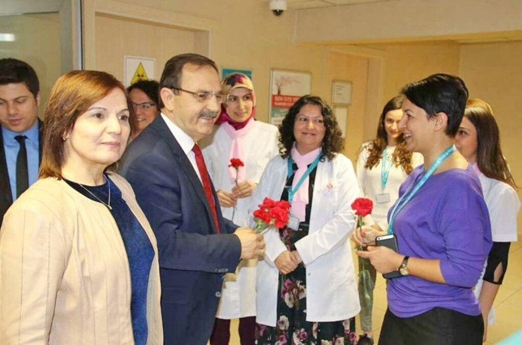 BAŞKAN ŞAHİN: KADINLAR GÜZEL BİR GELECEĞİN MİMARLARIDIR