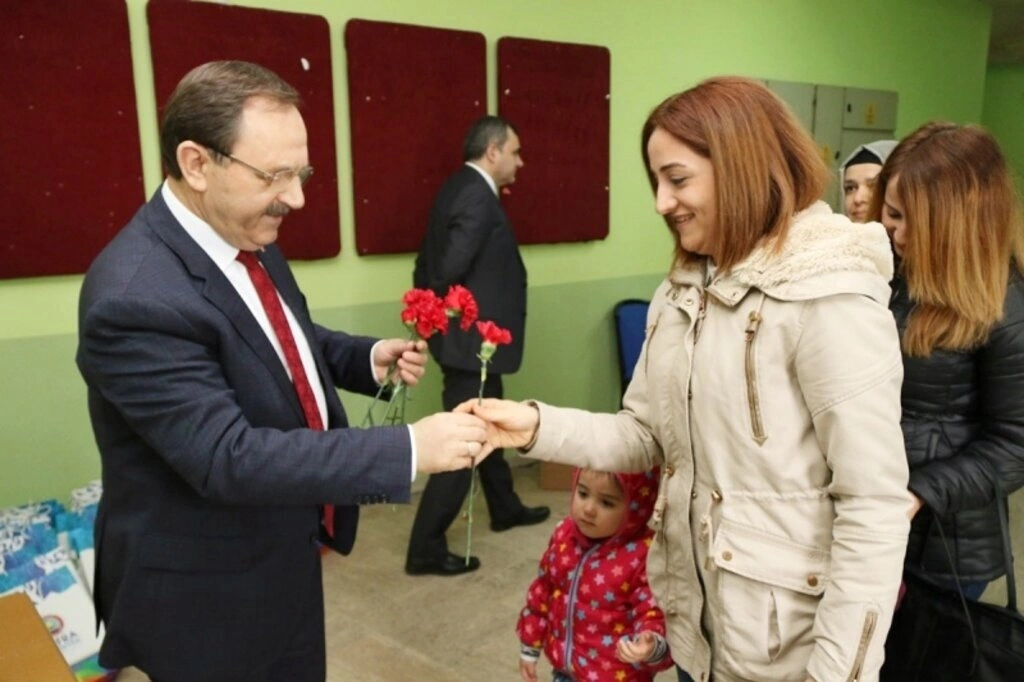 BAŞKAN ŞAHİN: KADINLAR GÜZEL BİR GELECEĞİN MİMARLARIDIR