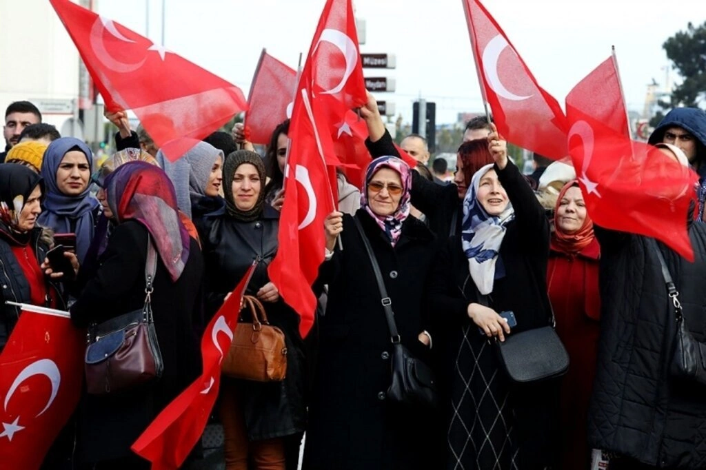 İLKADIM’DA HAKİMİYET-İ MİLLİYE BAYRAK SERGİSi