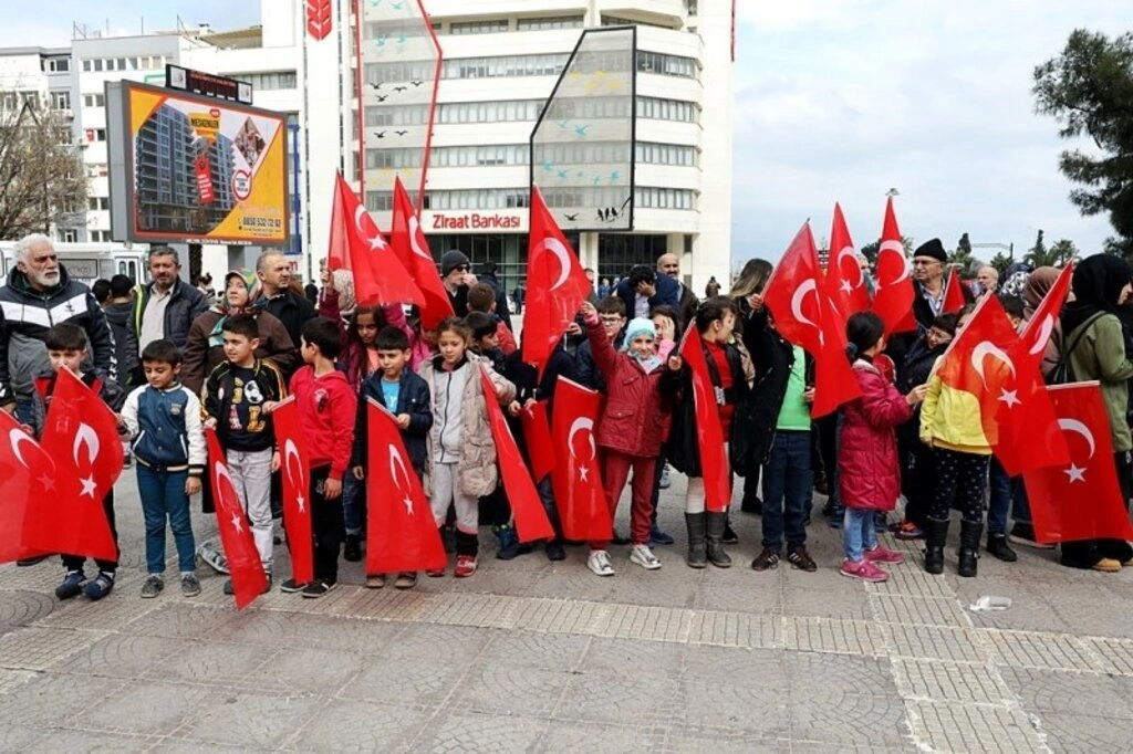 İLKADIM’DA HAKİMİYET-İ MİLLİYE BAYRAK SERGİSi