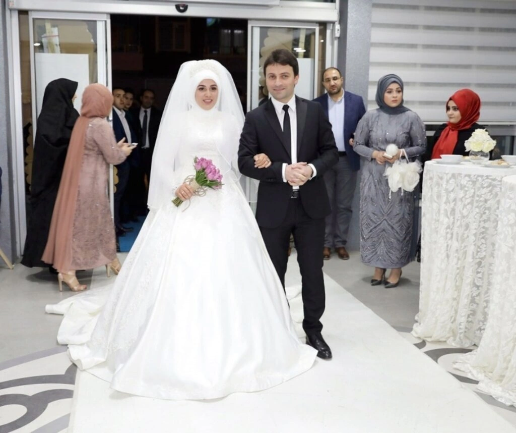 Büşra Tok ve Muhammet Kaya dünyaevine girdi