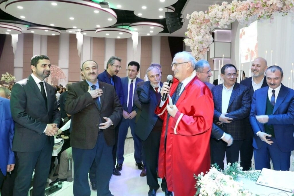 Büşra Tok ve Muhammet Kaya dünyaevine girdi