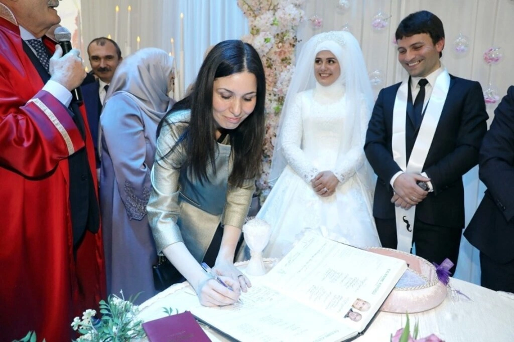 Büşra Tok ve Muhammet Kaya dünyaevine girdi