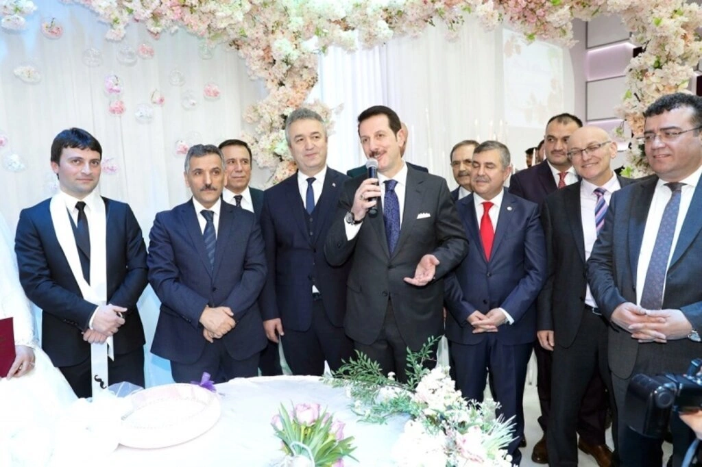 Büşra Tok ve Muhammet Kaya dünyaevine girdi
