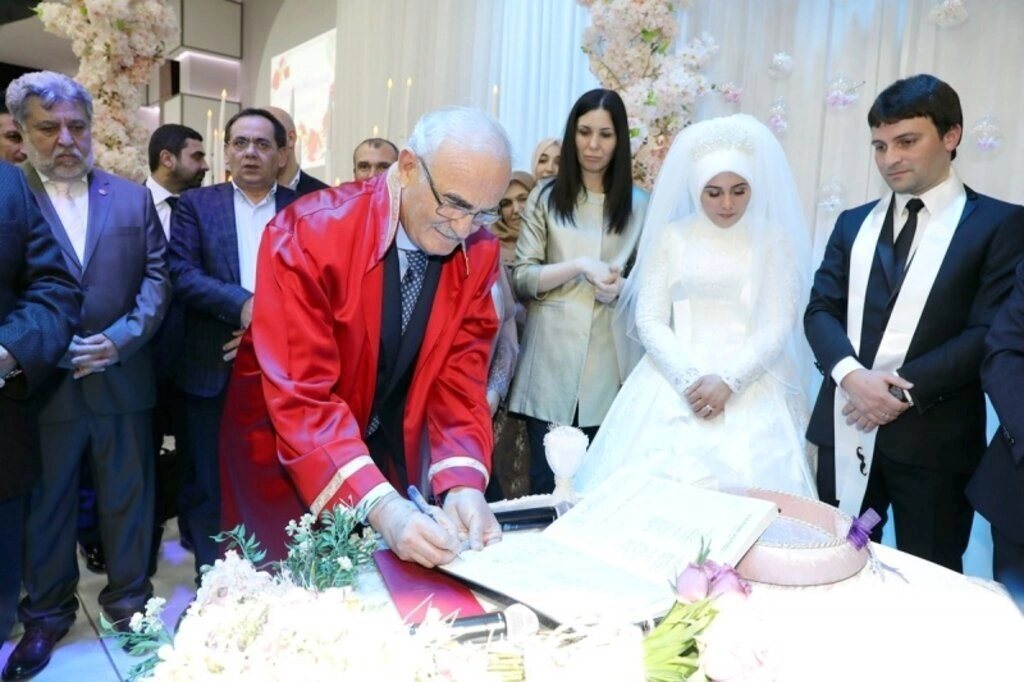 Büşra Tok ve Muhammet Kaya dünyaevine girdi