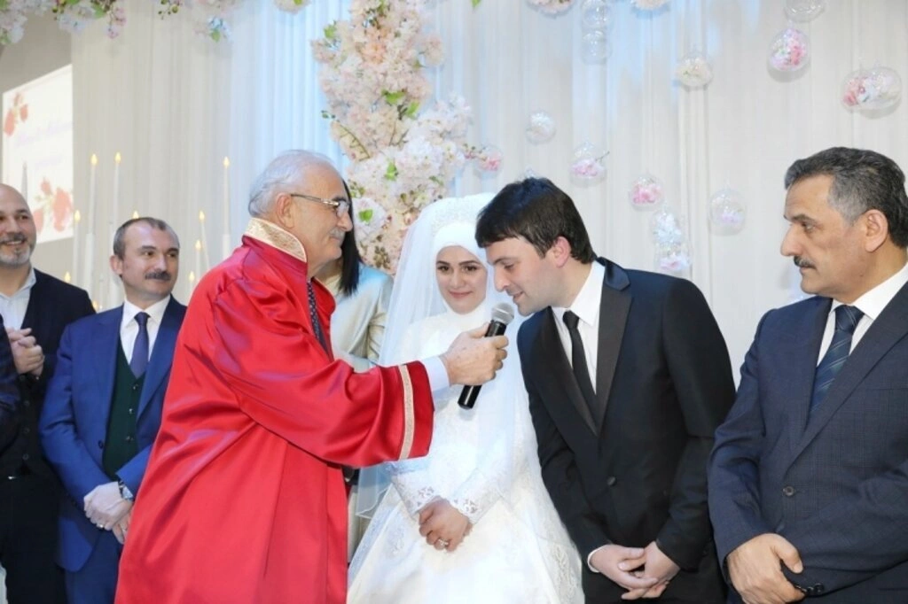 Büşra Tok ve Muhammet Kaya dünyaevine girdi