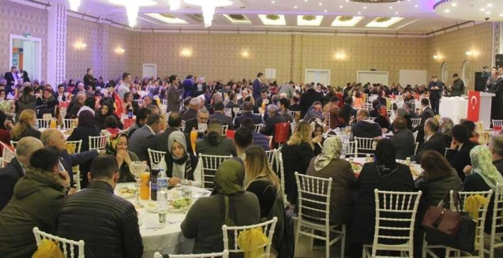 ARTVİN'İN KURTULUŞ YILDÖNÜMÜNDE SAMSUN'DAN AFRİN'E VE ŞEHİTLERE DUA