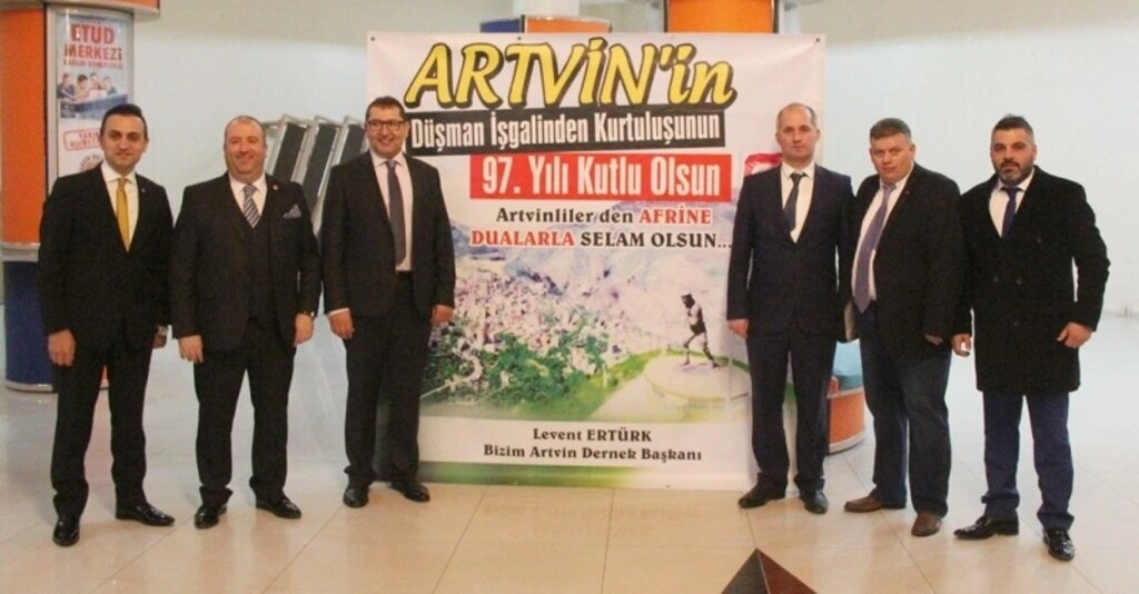 ARTVİN'İN KURTULUŞ YILDÖNÜMÜNDE SAMSUN'DAN AFRİN'E VE ŞEHİTLERE DUA