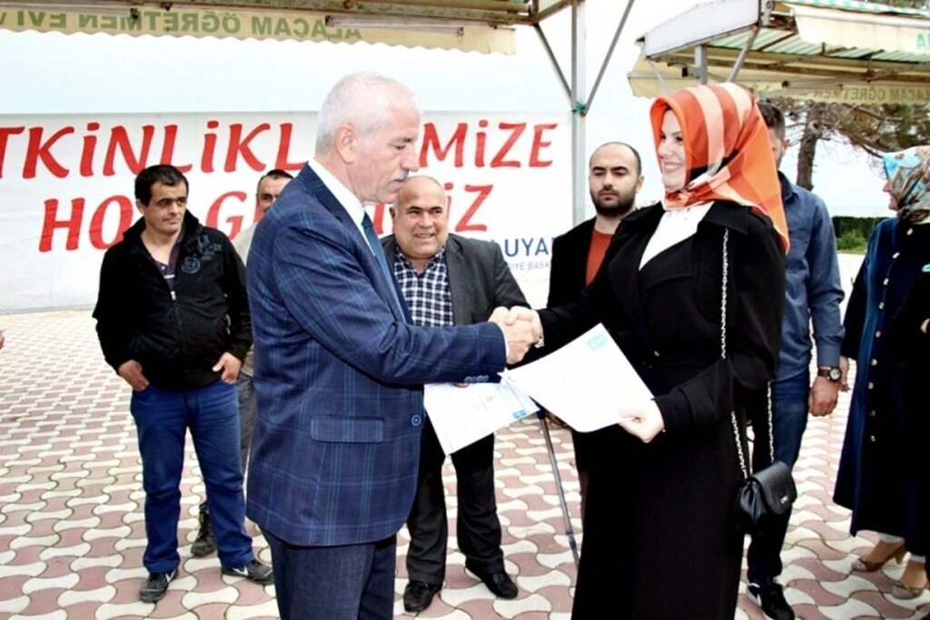 Alaçam'da Engelli ve Hükümlü Girişimcilere Belgeleri Verildi
