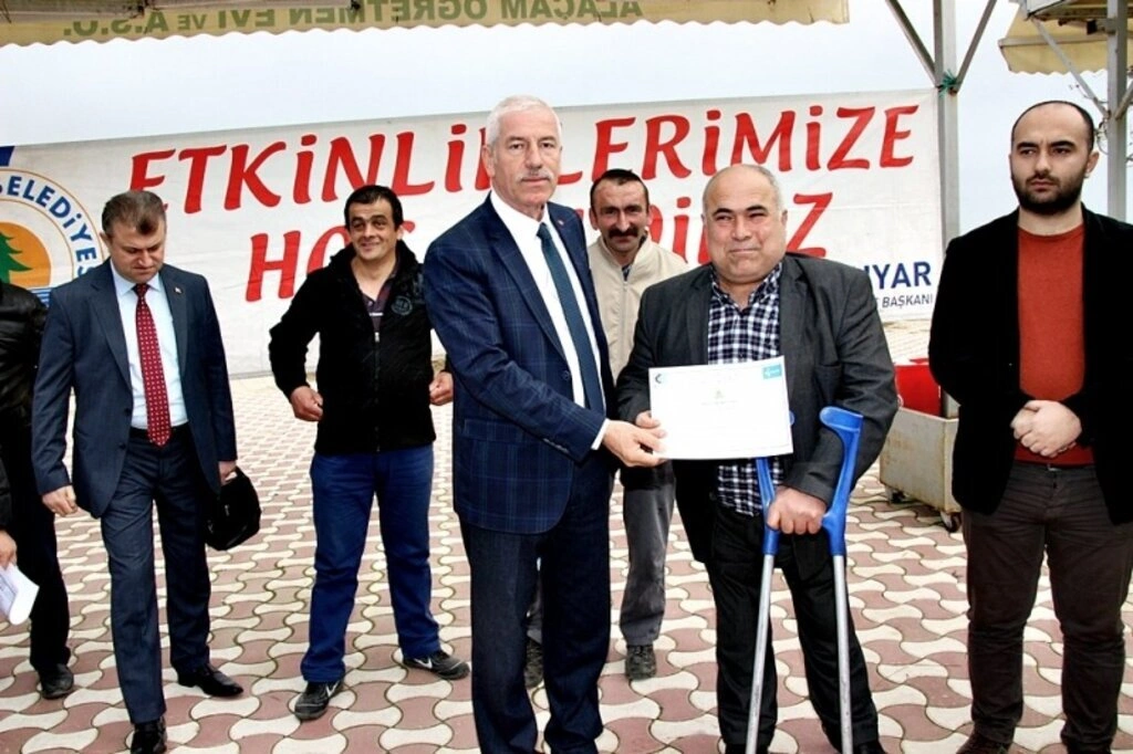 Alaçam'da Engelli ve Hükümlü Girişimcilere Belgeleri Verildi