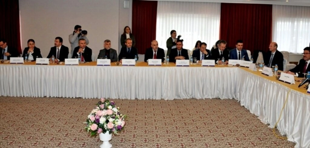 Samsun'da üniversite, şehir ve iş dünyası toplandı