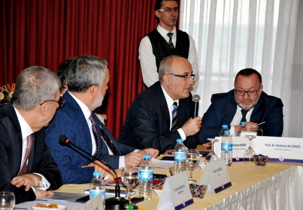 Samsun'da üniversite, şehir ve iş dünyası toplandı