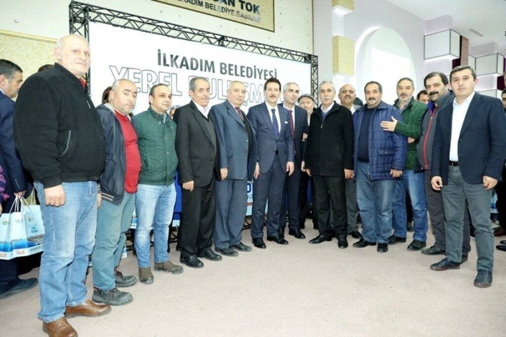 İLKADIM'DA YEREL YÖNETİMLER BULUŞMASI